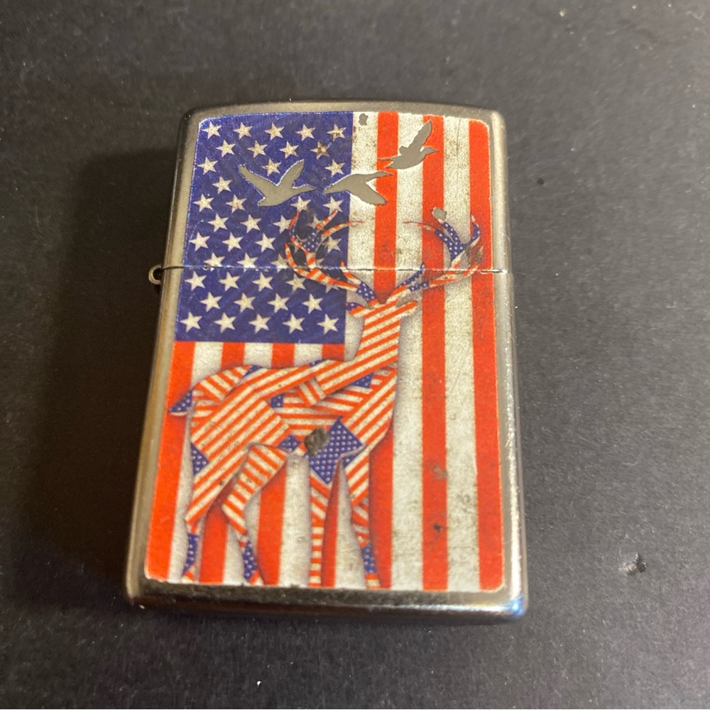 Genuine‎ Zippo Windproof Cigarette Lighter 207 Flag and Deer August 2021 EUC